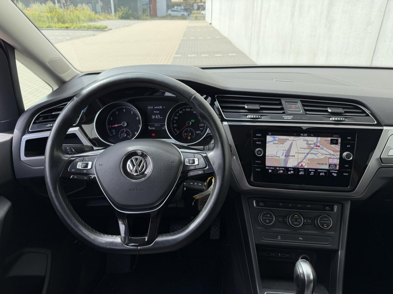 Volkswagen Touran 1.5 TSI Comfortline Business 7p | ACC — photo 11