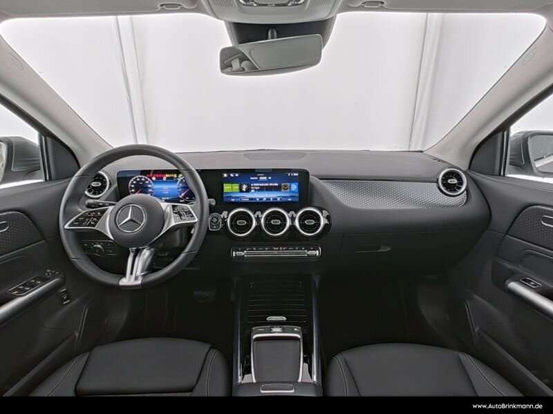 Mercedes-Benz GLA 220