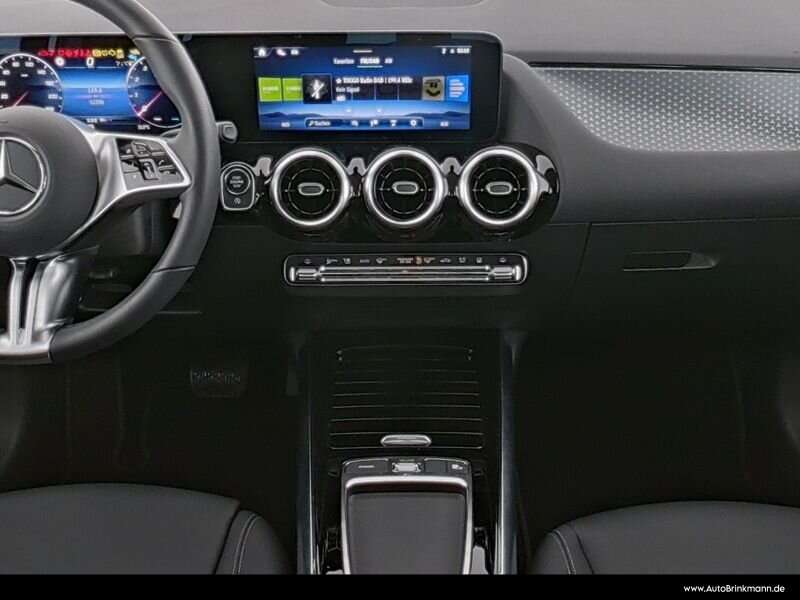 Mercedes-Benz GLA 220