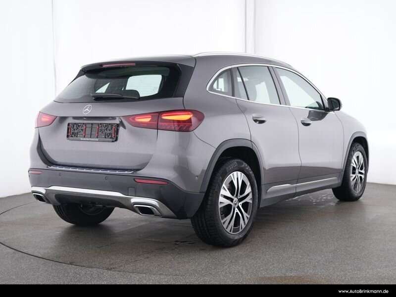 Mercedes-Benz GLA 220