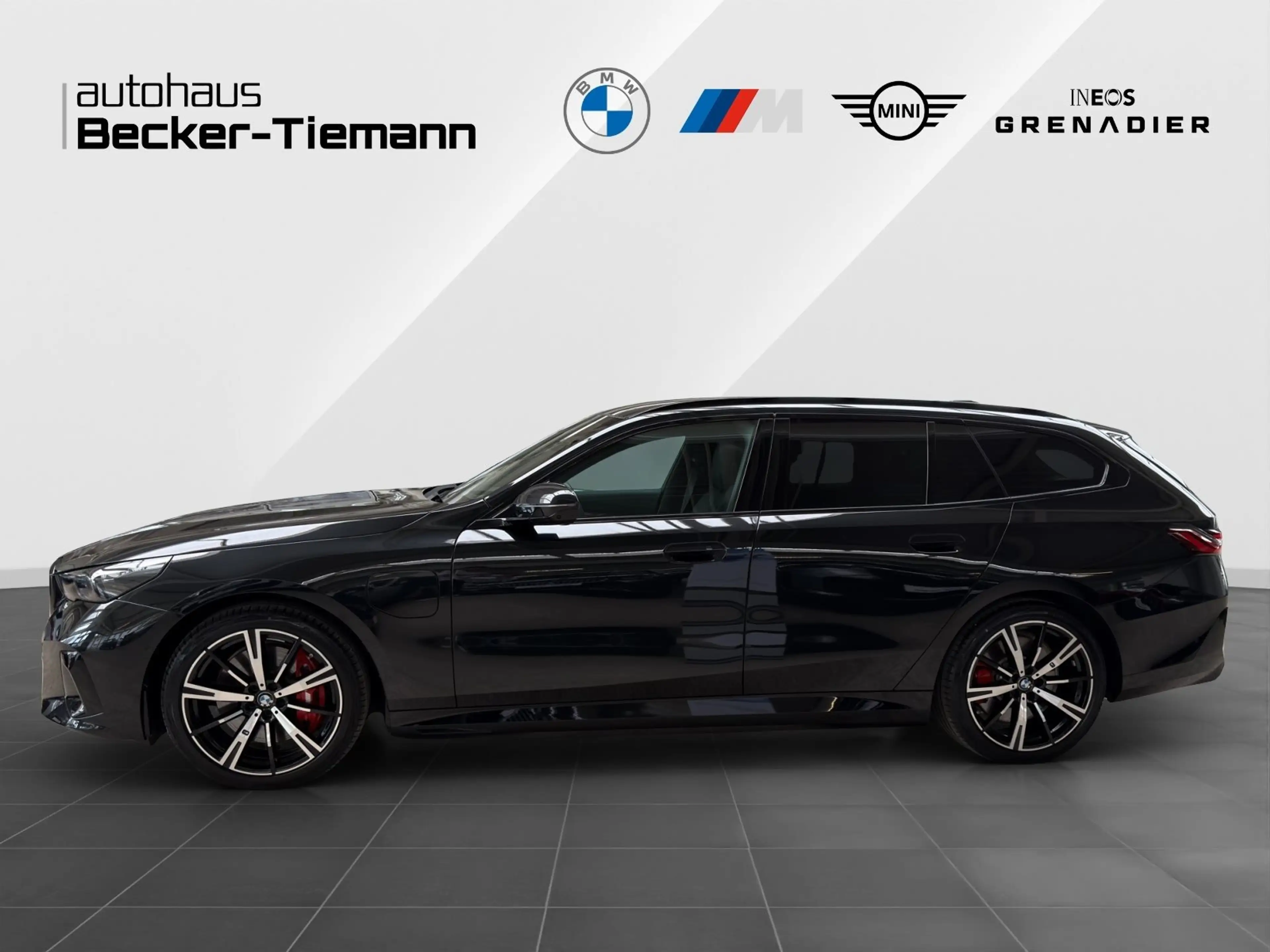 BMW 550 e xDrive Touring M Sport Pro/DAPro/B&W/PA+ — photo 3