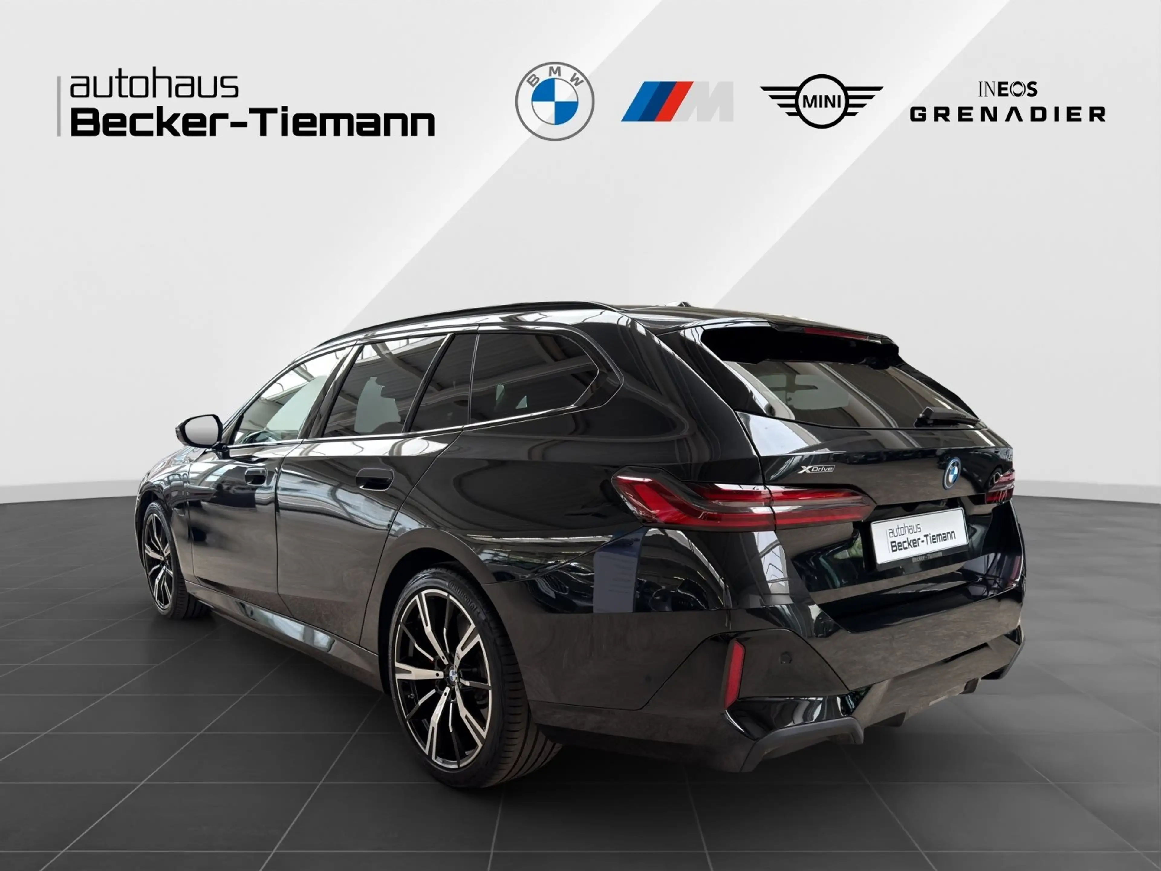 BMW 550 e xDrive Touring M Sport Pro/DAPro/B&W/PA+ — photo 4