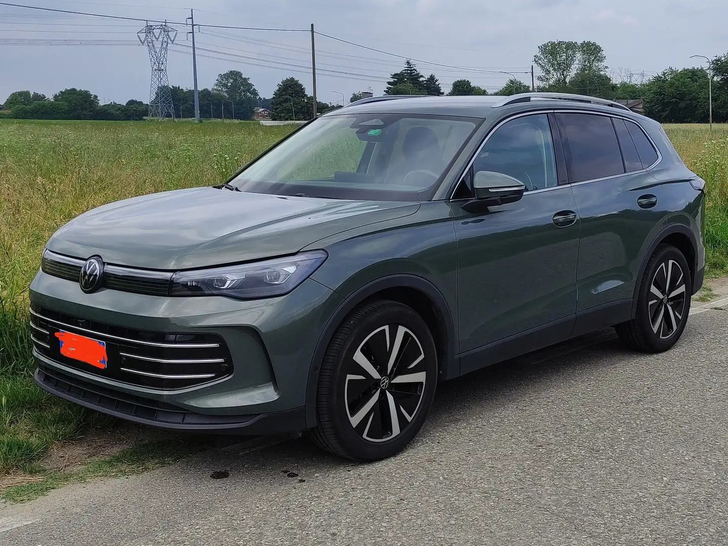 Volkswagen Tiguan Tiguan 1.5 etsi Elegance 150cv dsg Verde - 2