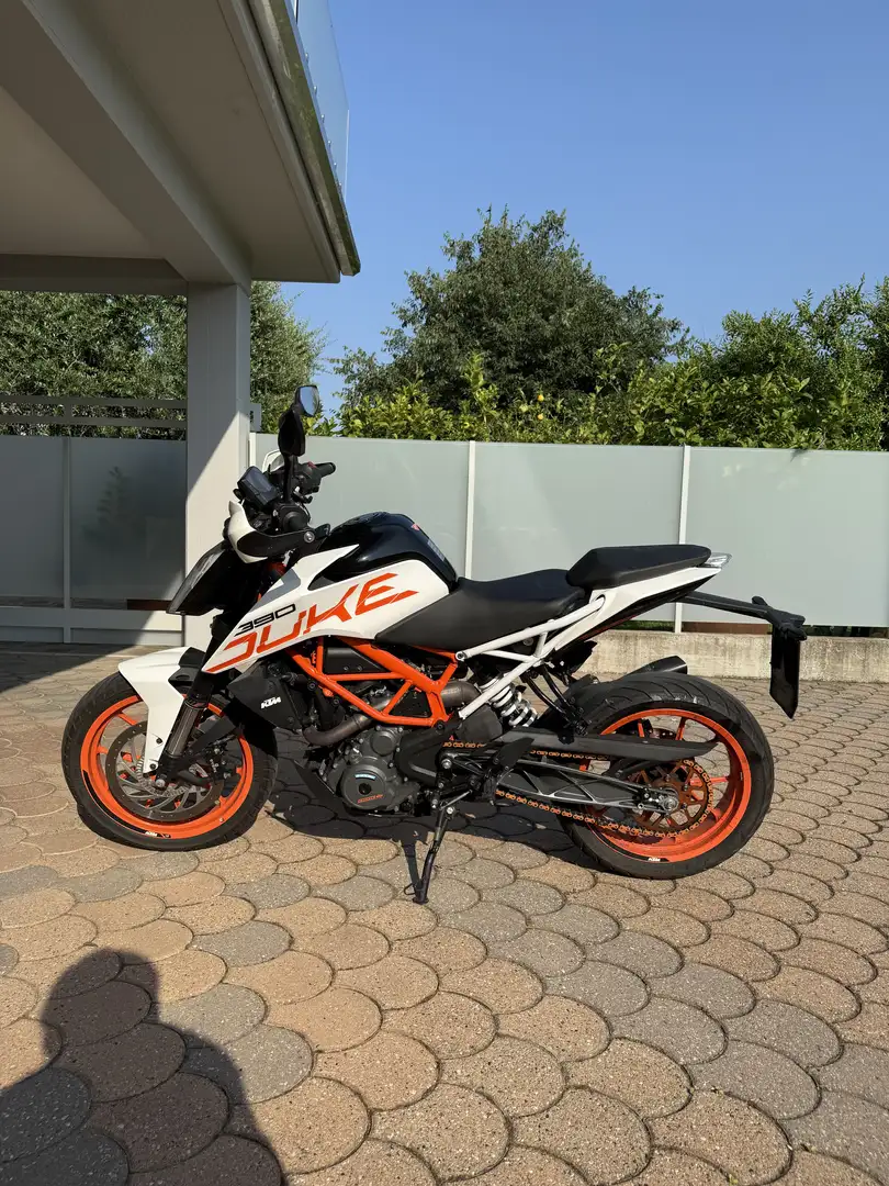 KTM 390 Duke - 1