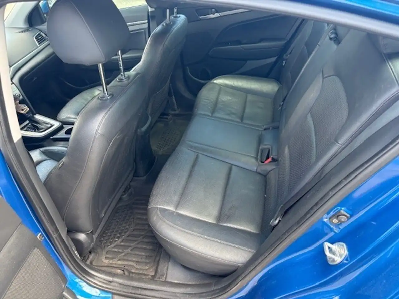 Hyundai ELANTRA снимка Hyundai ELANTRA