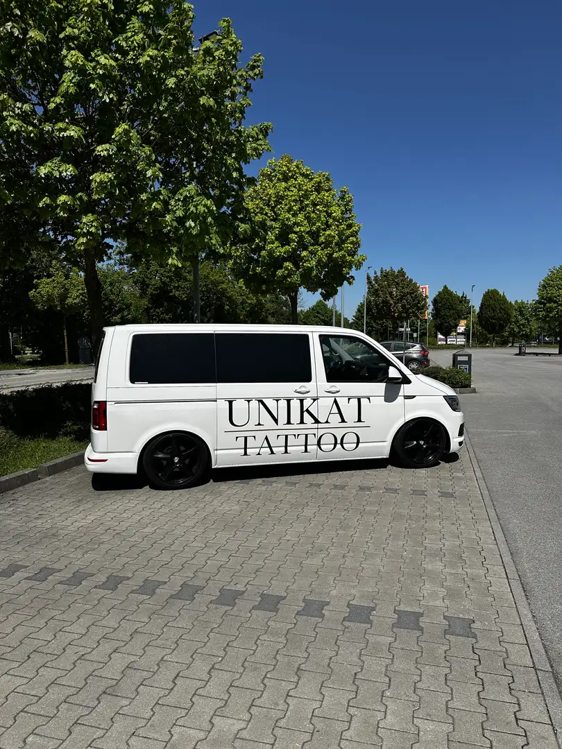 Volkswagen T6 Transporter - 1