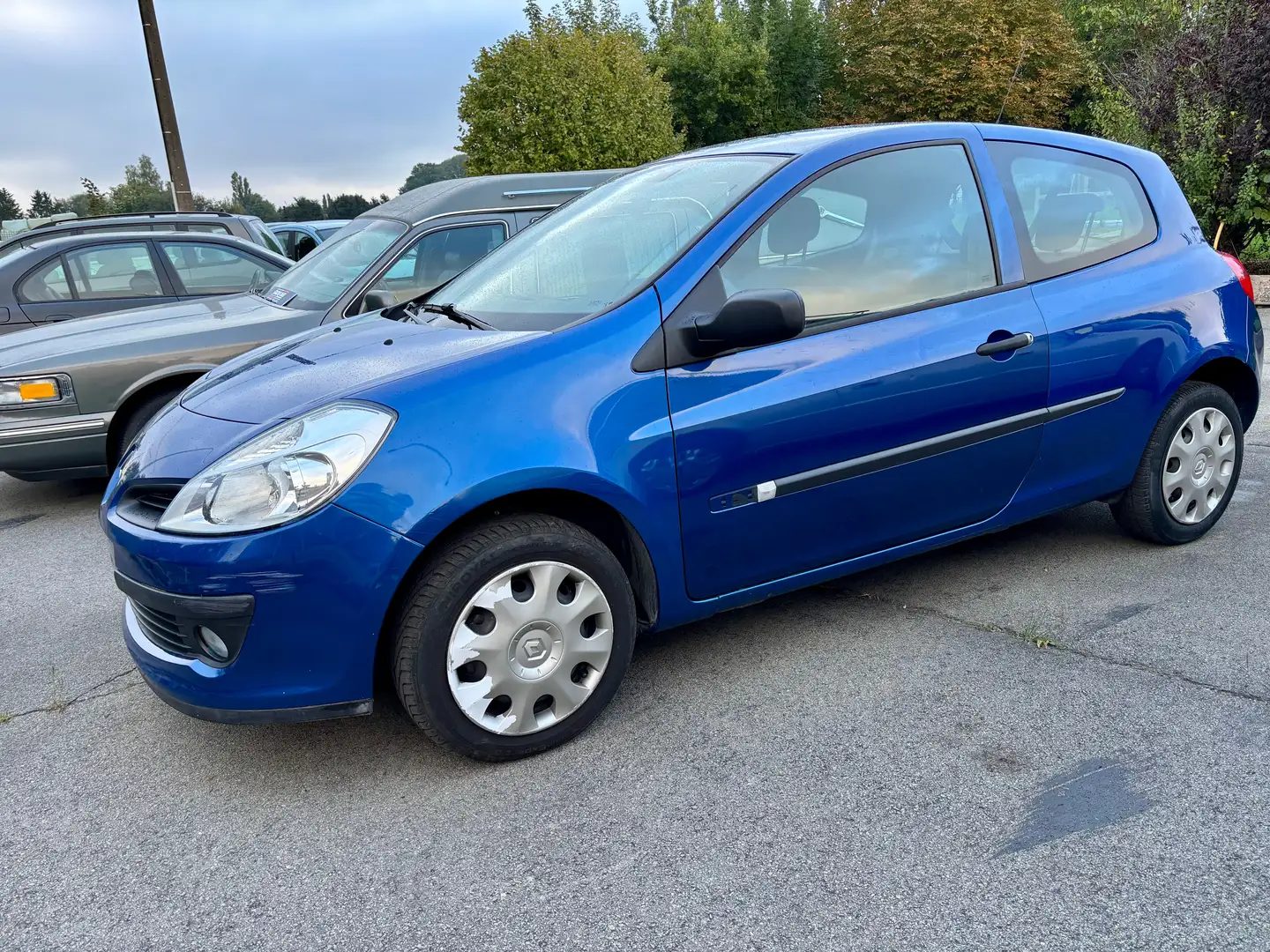 Renault Clio 1.2i 16v Community 37000 km !! car pass 1 er main Bleu - 1