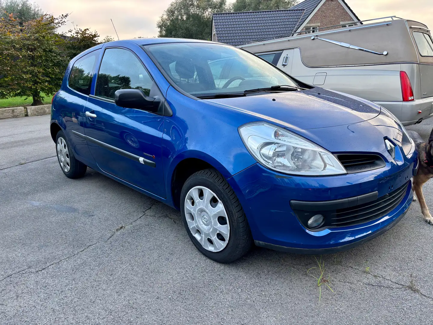Renault Clio 1.2i 16v Community 37000 km !! car pass 1 er main Bleu - 2