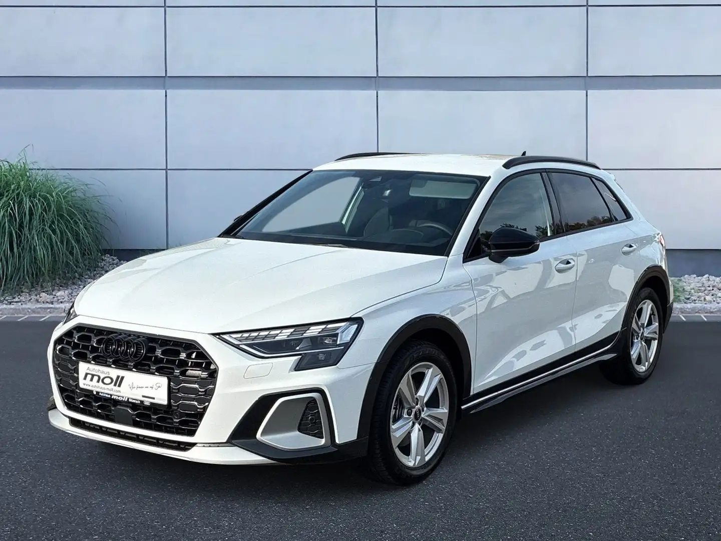 Audi A3 35 TFSI 110(150) kW(PS) S tronic Blanc - 1