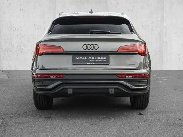 Audi Q5 view 6