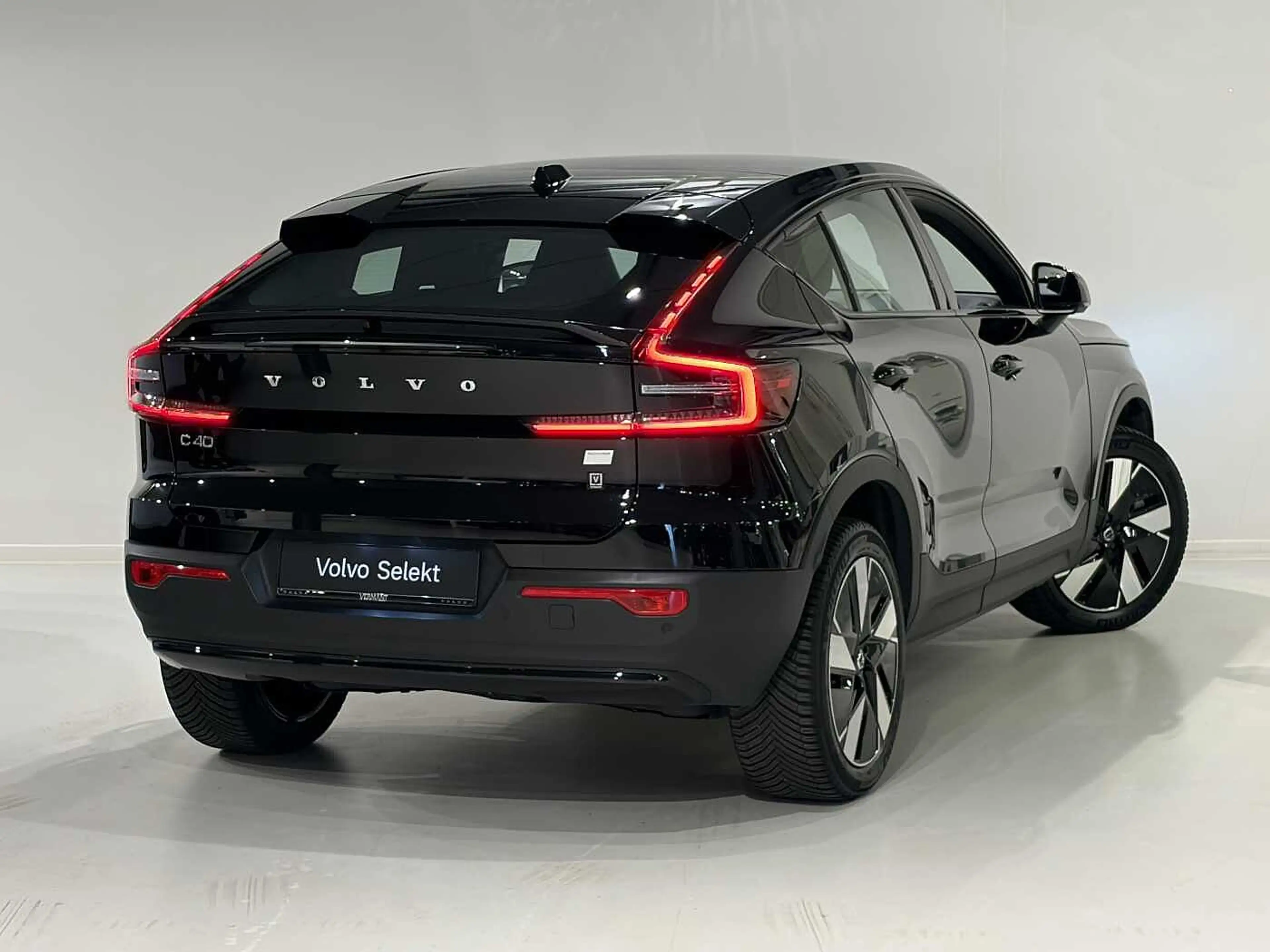 Volvo C40 Recharge — photo 2
