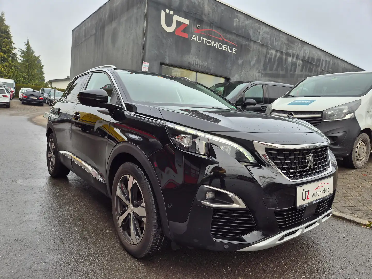 Peugeot 3008 *** AUTOMATIK *** NAVI *** Allure Schwarz - 2