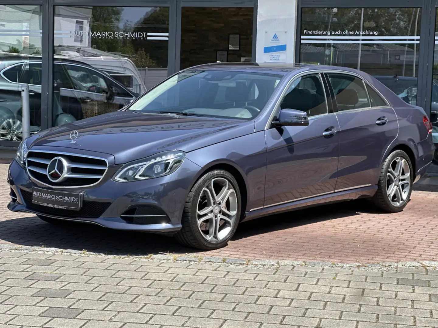 Mercedes-Benz E 350 BT 9G*LED*Leder*Distronic*SHD*Comand*AHK Blau - 1