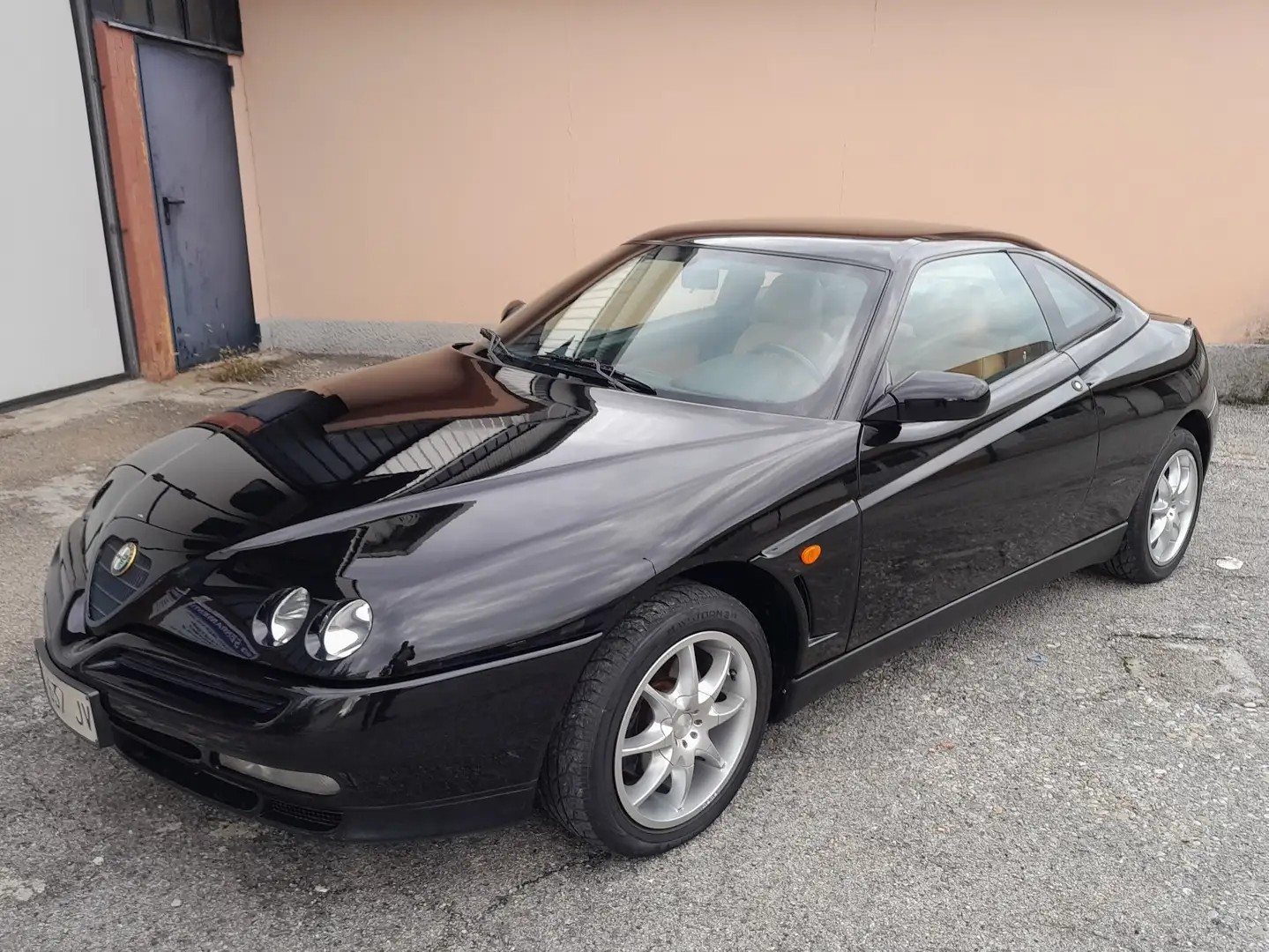 Alfa Romeo GTV 2.0 V6 tb c/pelle Momo Negro - 1