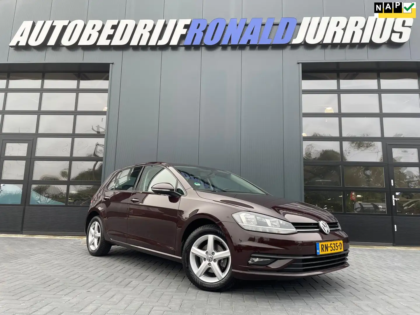 Volkswagen Golf 1.0 TSI NL.Auto/84.000km Origineel/Airco/5Deurs/Ni Mauve - 1