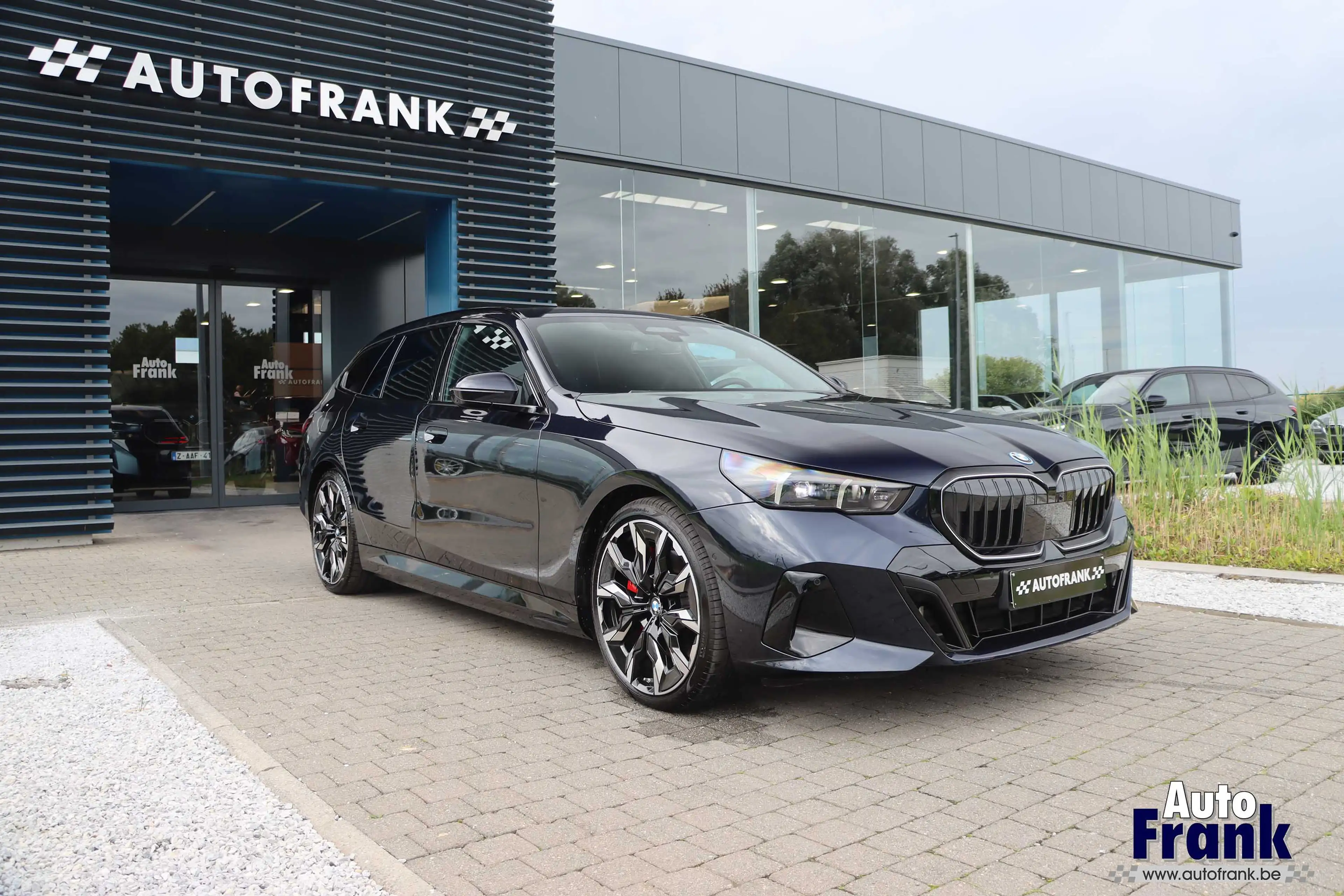 BMW i5 40 / BREAK / 4X4 / M-SPORT-PRO / 21" / SUSP PRO / DRIV PRO / B&W