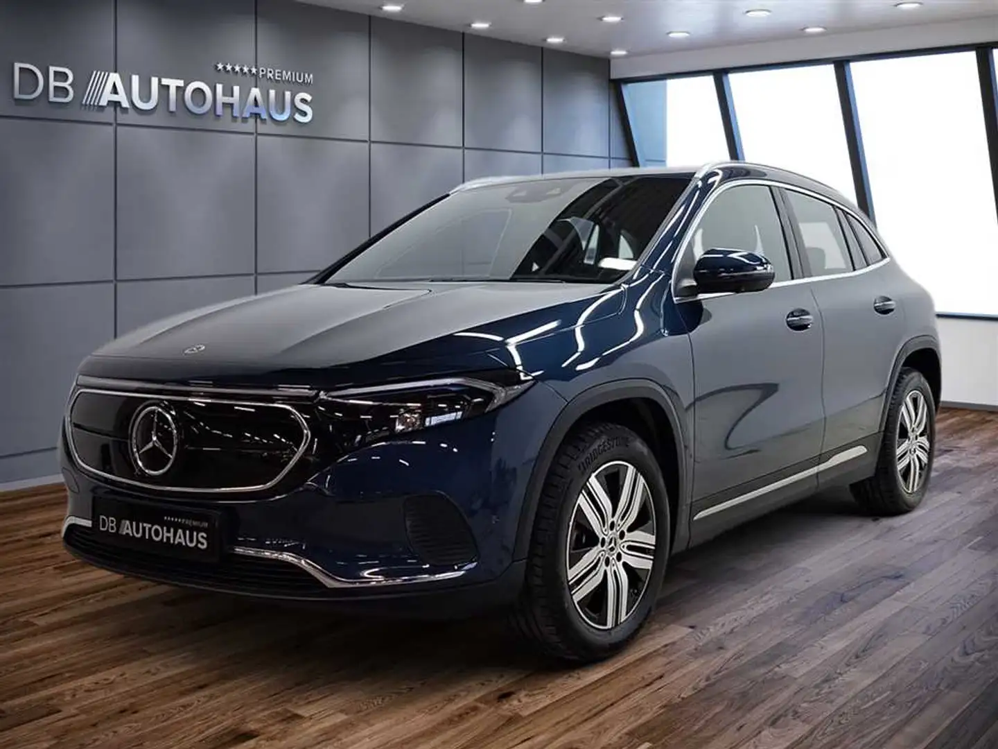 Mercedes-Benz EQA 250 67 kWh Blau - 1