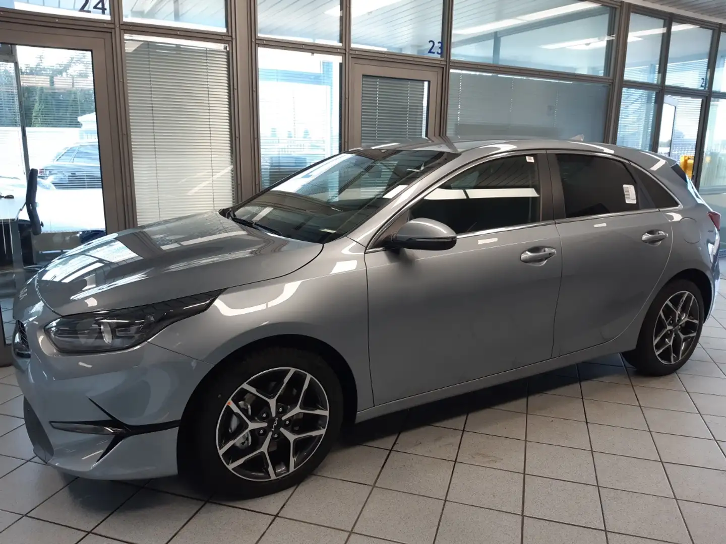 Kia Ceed / cee'd Climatronic,Navi,Kamera,Keyless Zilver - 2