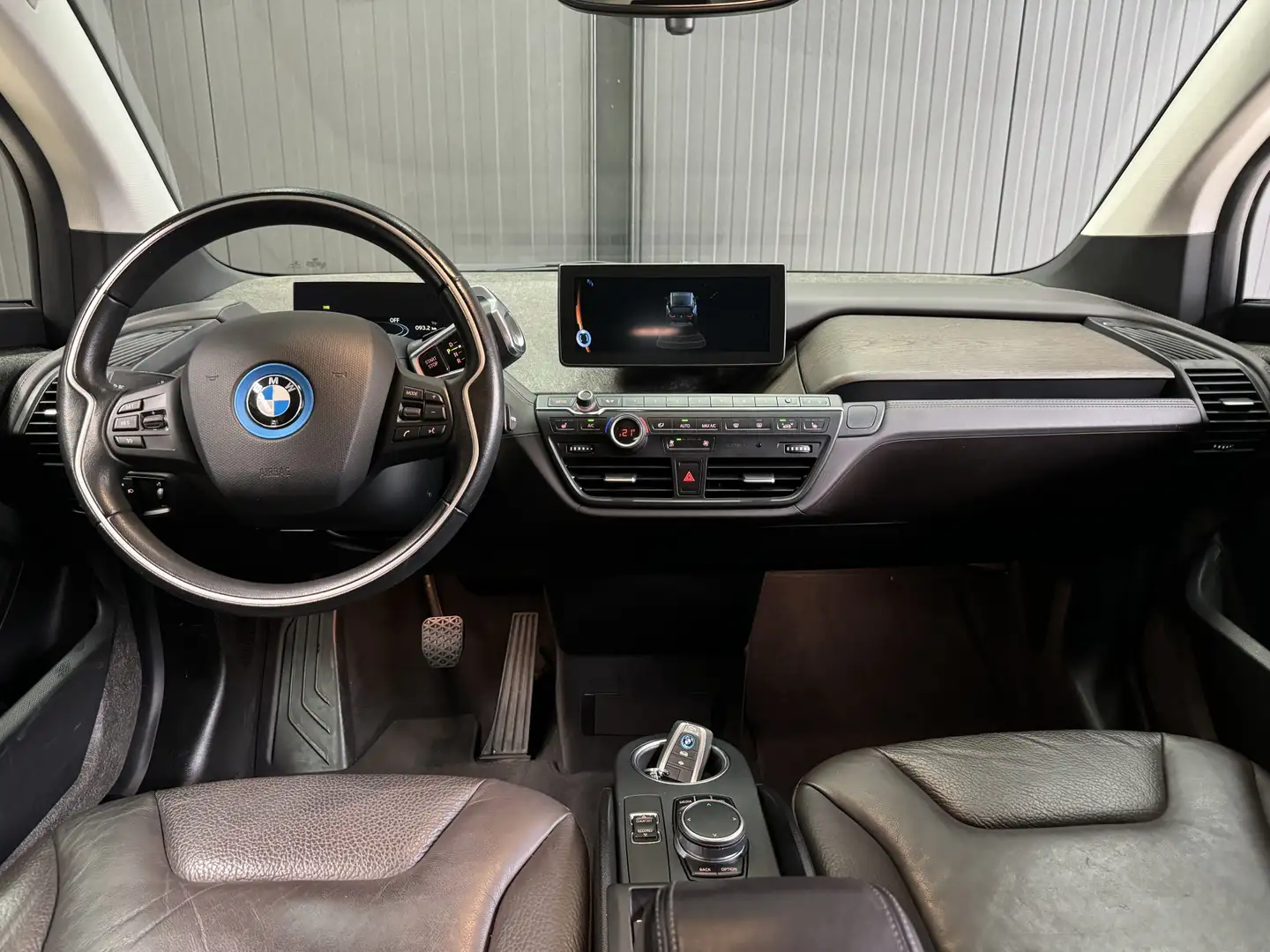 BMW i3 94Ah 33 kWh | NL auto | Leder | Groot navi | Stoel Černá - 2