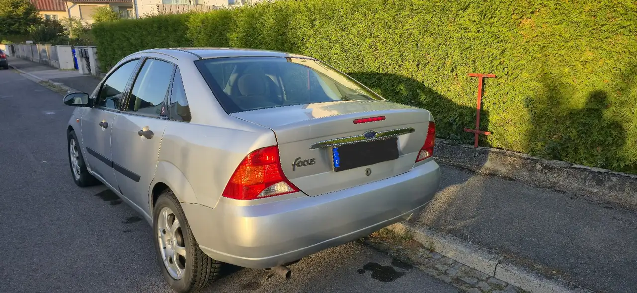 Ford Focus Ghia, foto 3