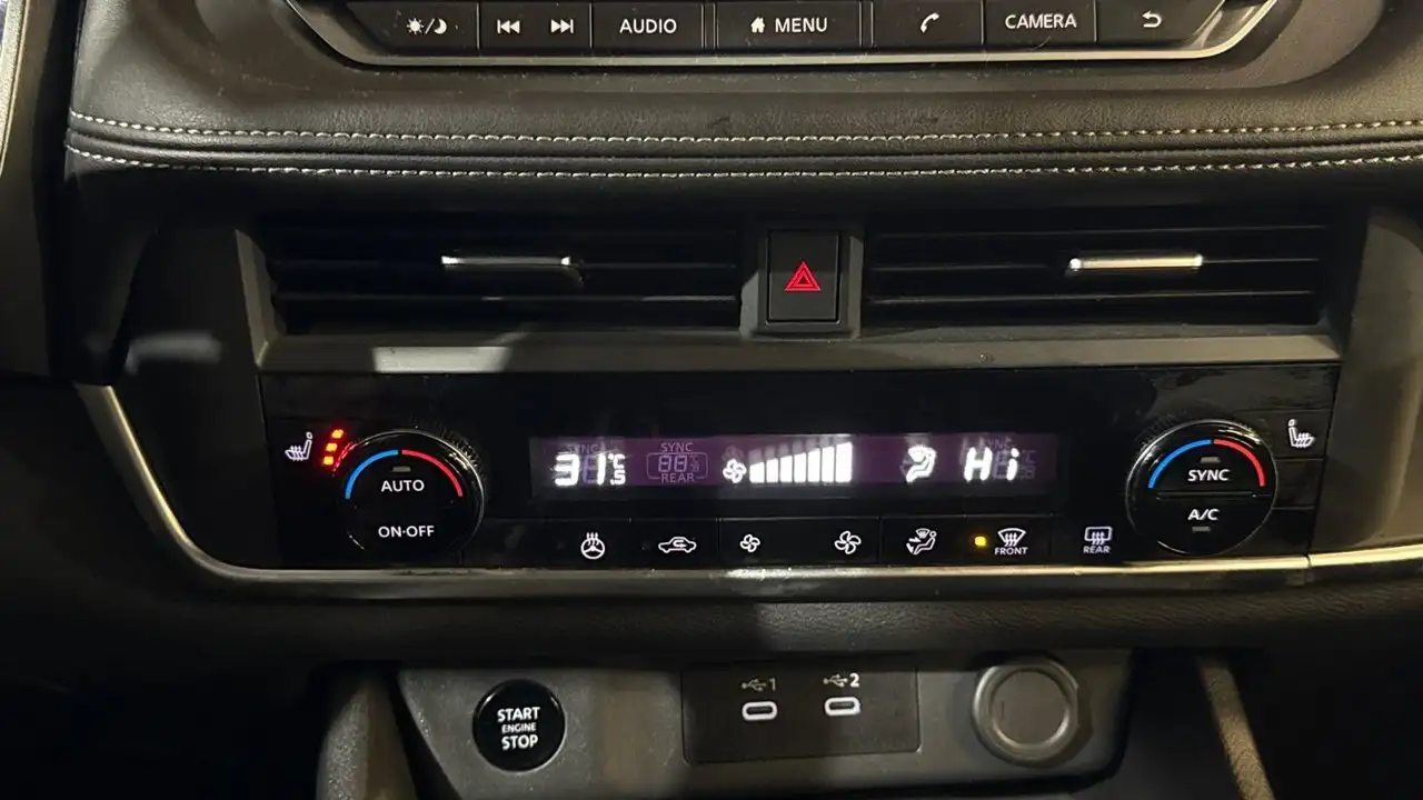 Nissan Rogue снимка Nissan Rogue