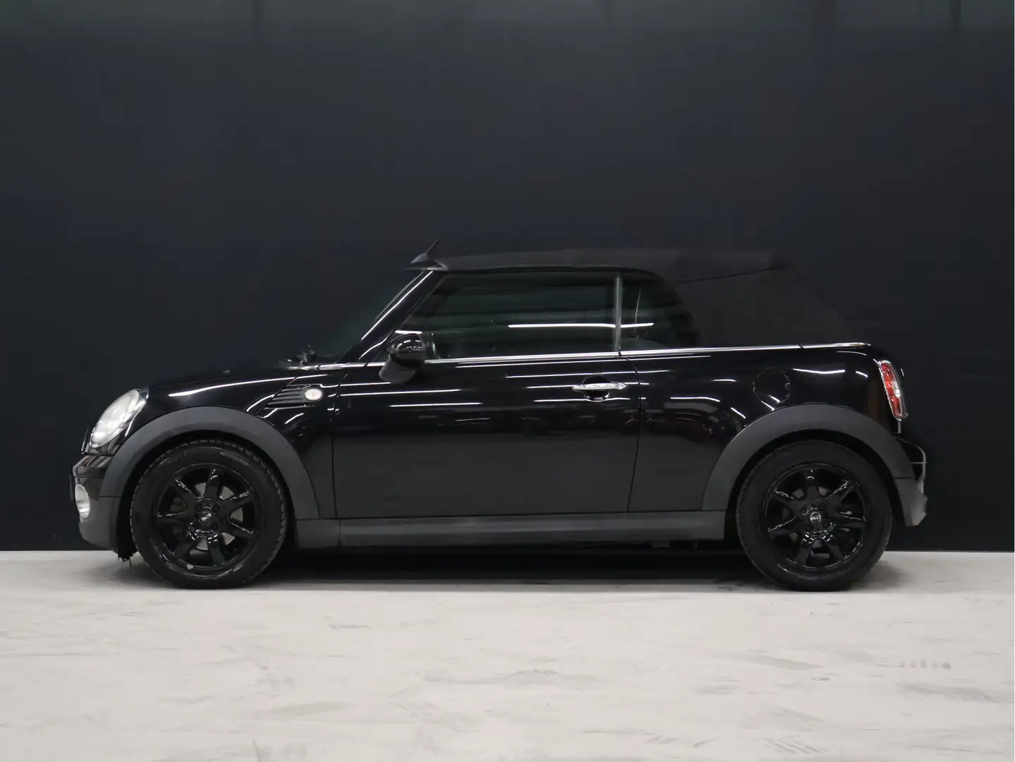 MINI Cooper Cabrio Mini 1.6 Chili [STOELVERWARMING, PARKEERSENSOR, BL Zwart - 2