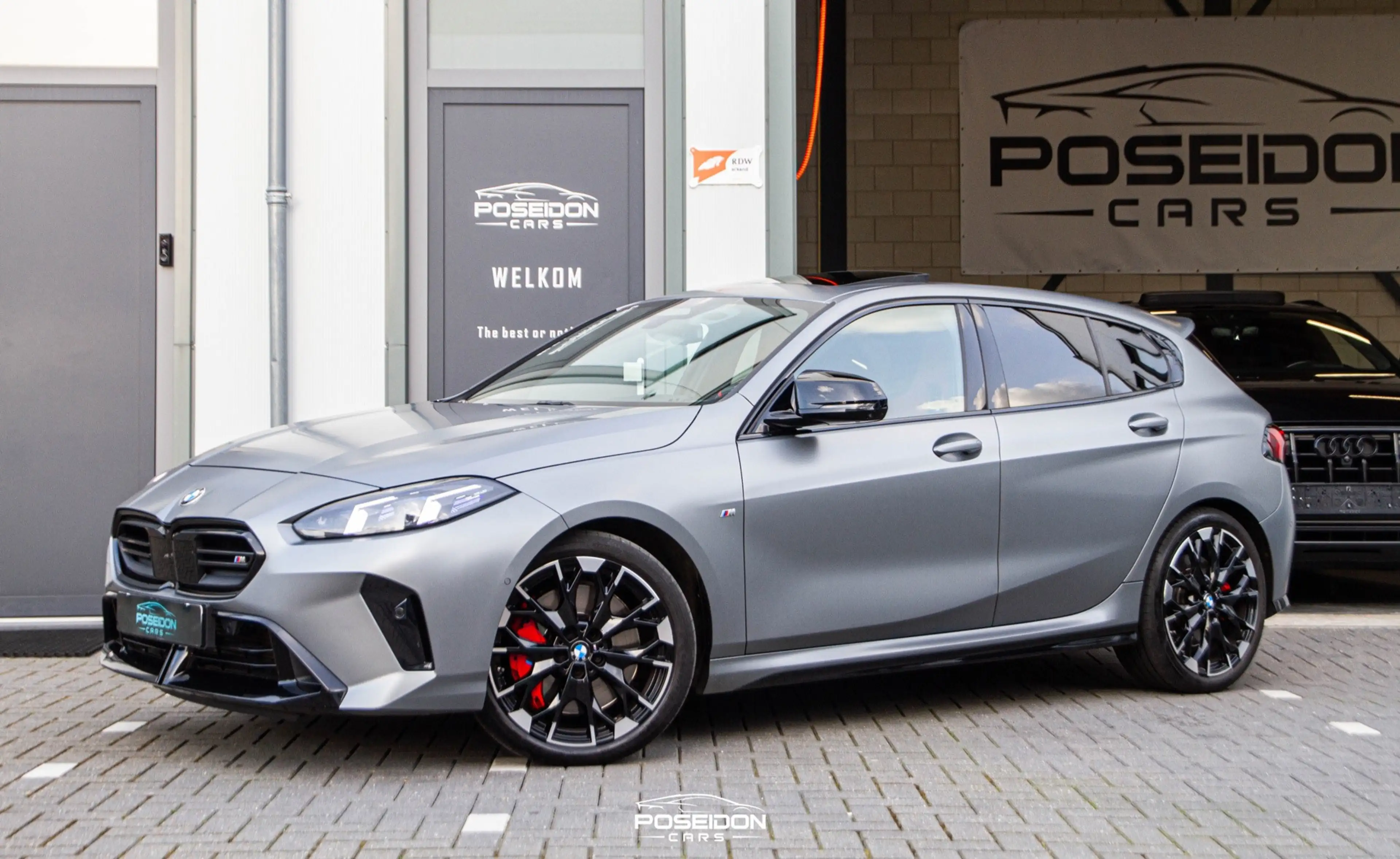 BMW 135 1-serie M135i xDrive PANO | KEYLESS | HARMAN/KARDO