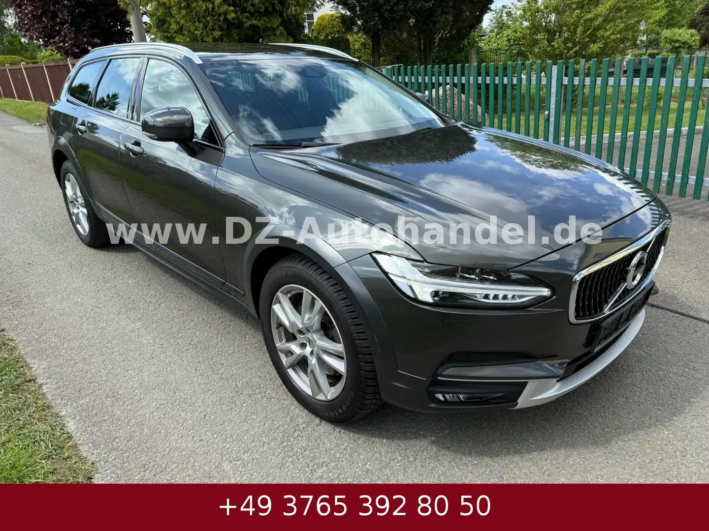 Volvo V90 Cross Country AWD Leder Navi AHK 1. Hand Gris - 2