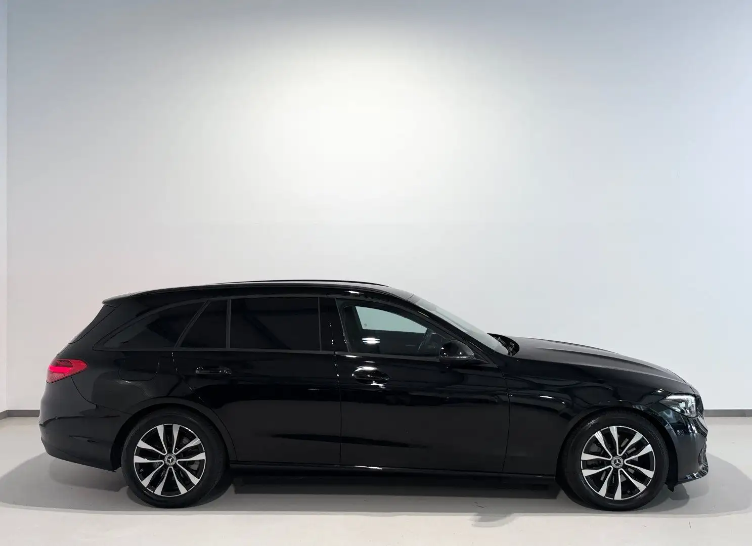 Mercedes-Benz C 220 D 4Matic/Navi/ACC/Kamera/LED Schwarz - 2