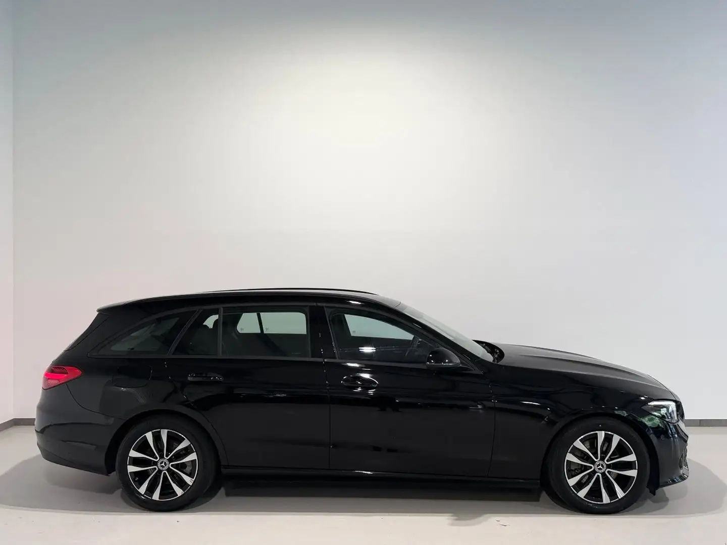 Mercedes-Benz C 220 D 4Matic/Navi/ACC/Kamera/LED Schwarz - 2