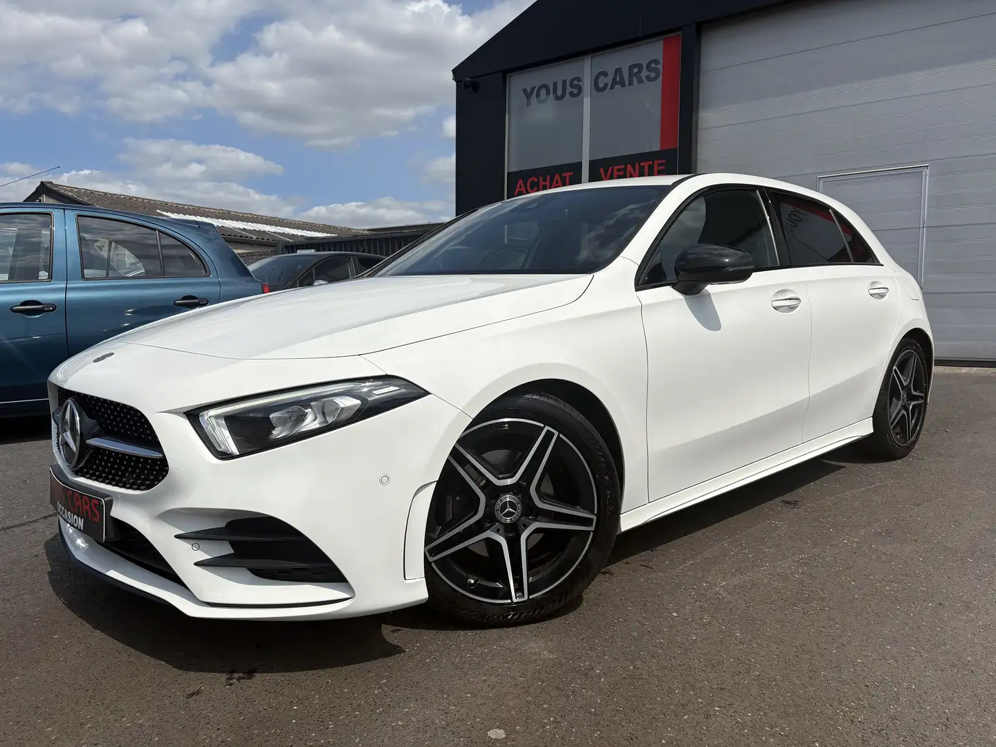 Mercedes-Benz A 180 A 180 d Business Solution AMG Blanc - 1