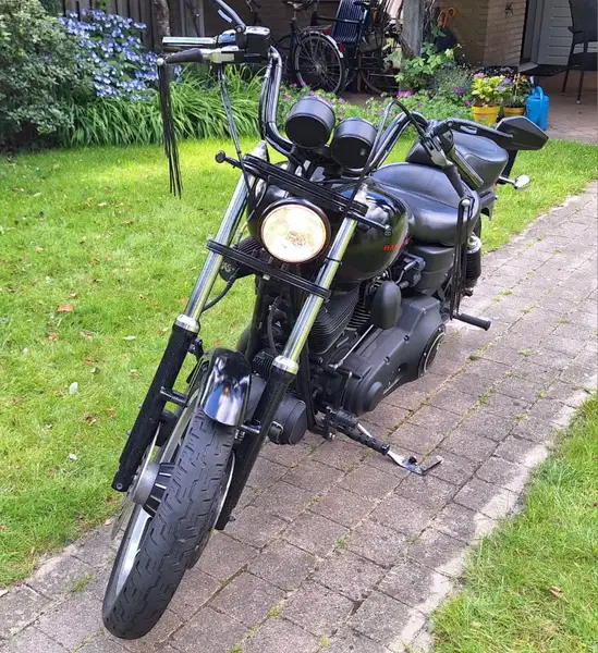 Harley-Davidson Dyna Super Glide - foto 3