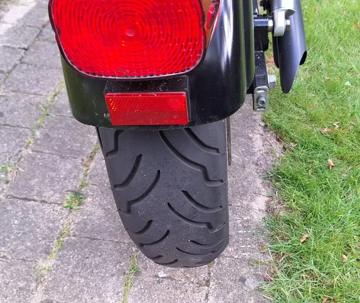 Harley-Davidson Dyna Super Glide - foto 6