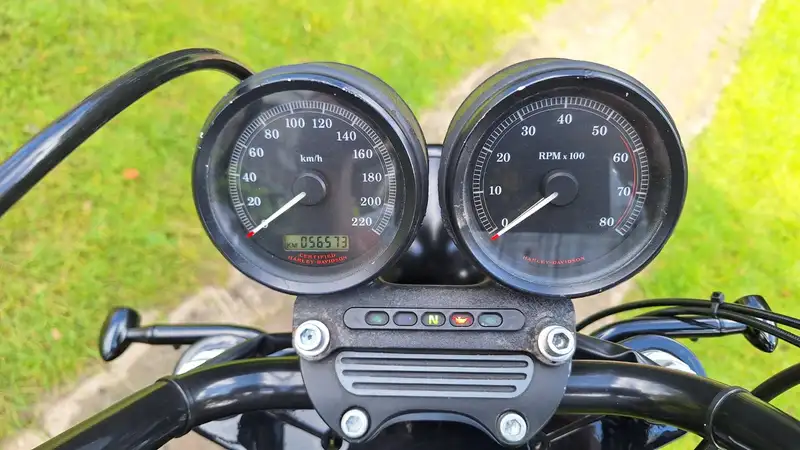 Harley-Davidson Dyna Super Glide - foto 4