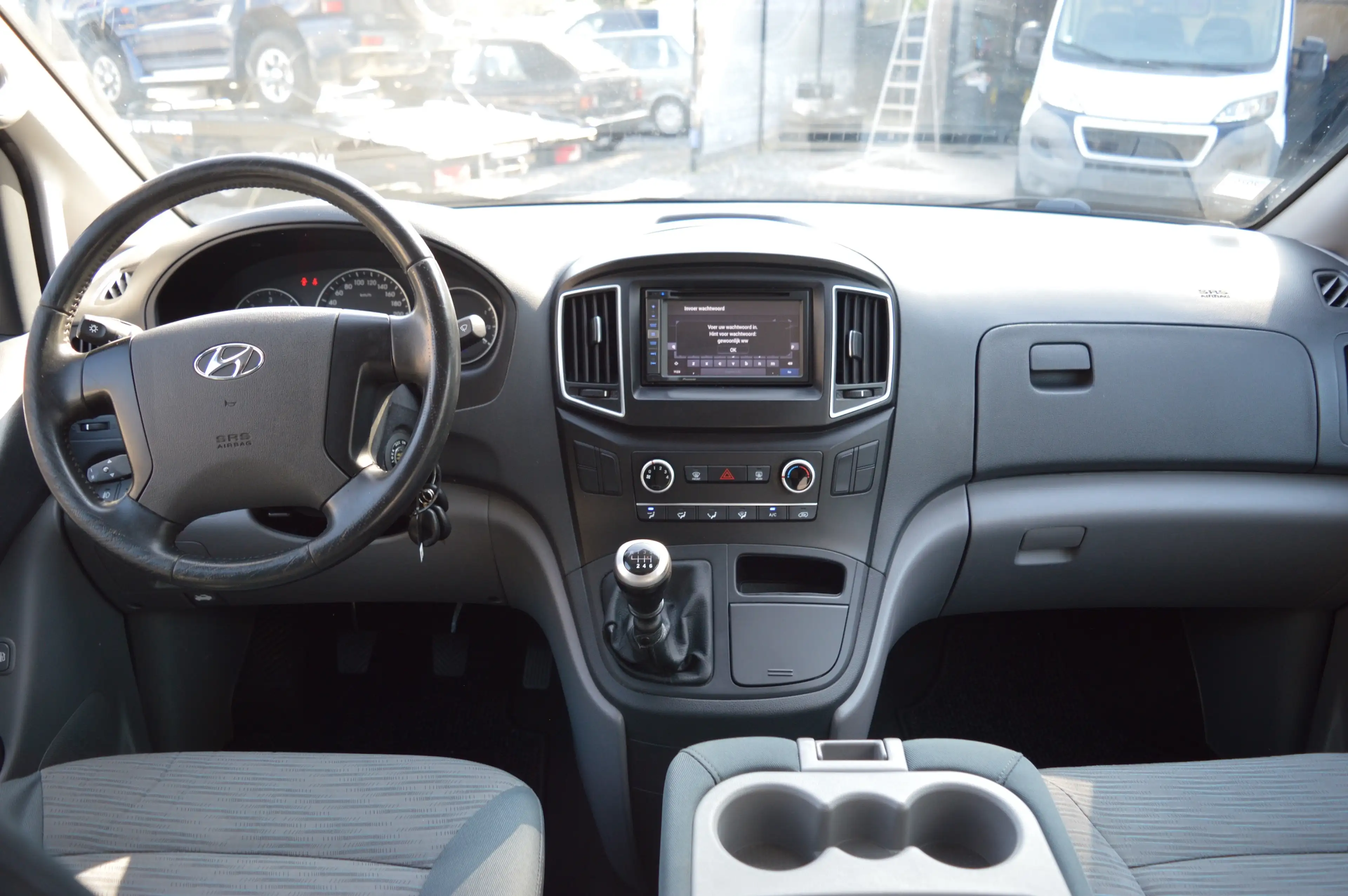 Hyundai H-1 H 1 Dubbel Cabine, 6PL, Airco, Trekhaak + Keuring — photo 6