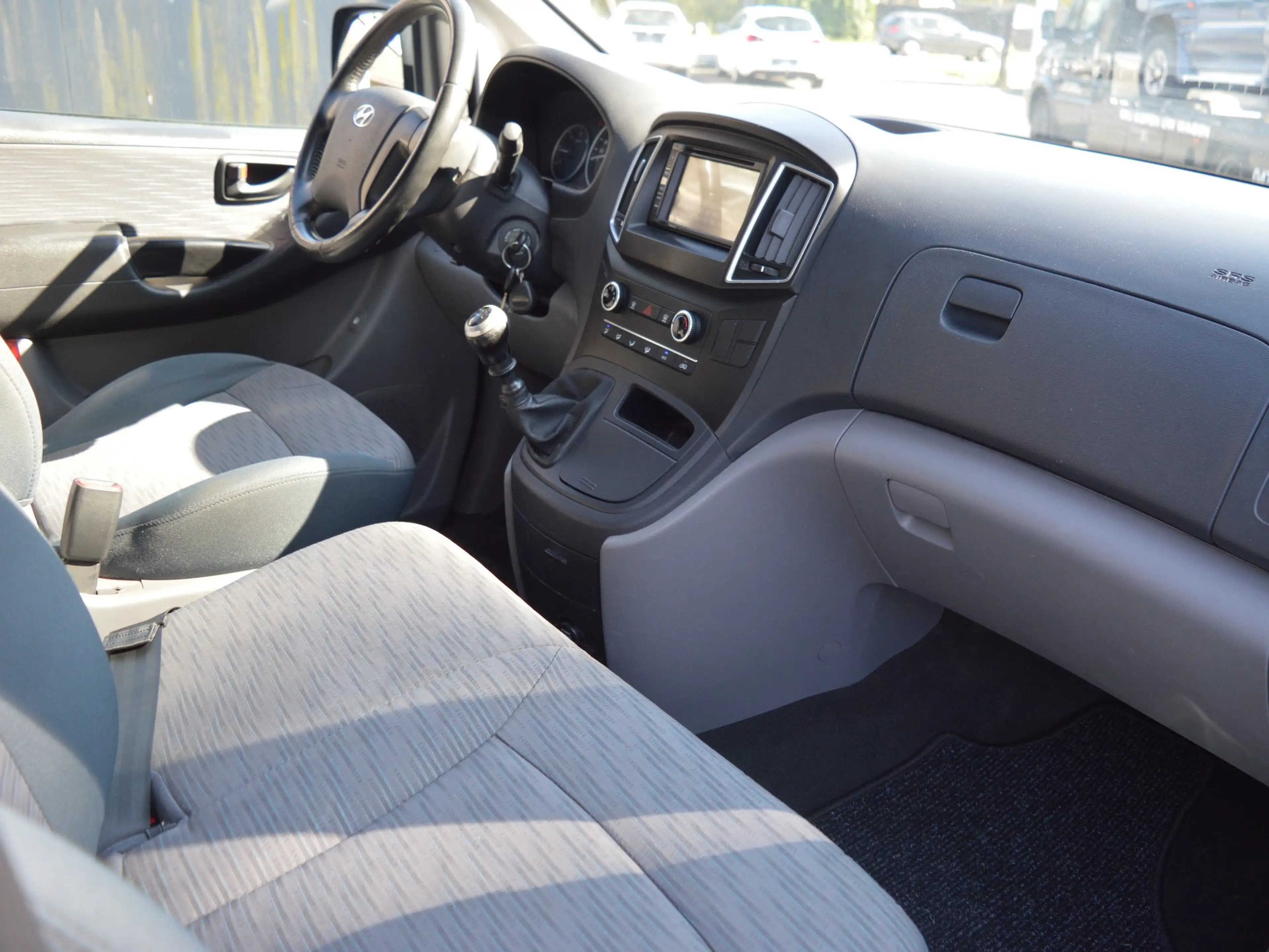 Hyundai H-1 H 1 Dubbel Cabine, 6PL, Airco, Trekhaak + Keuring — photo 7