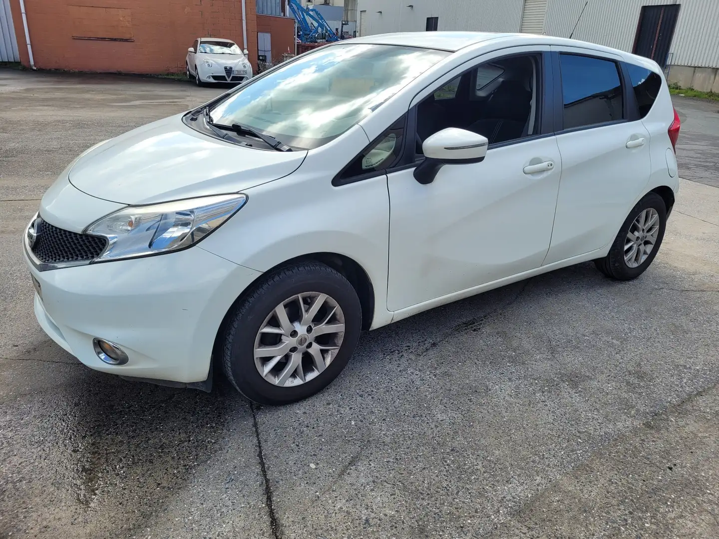 Nissan Note 1.2i Wit - 1