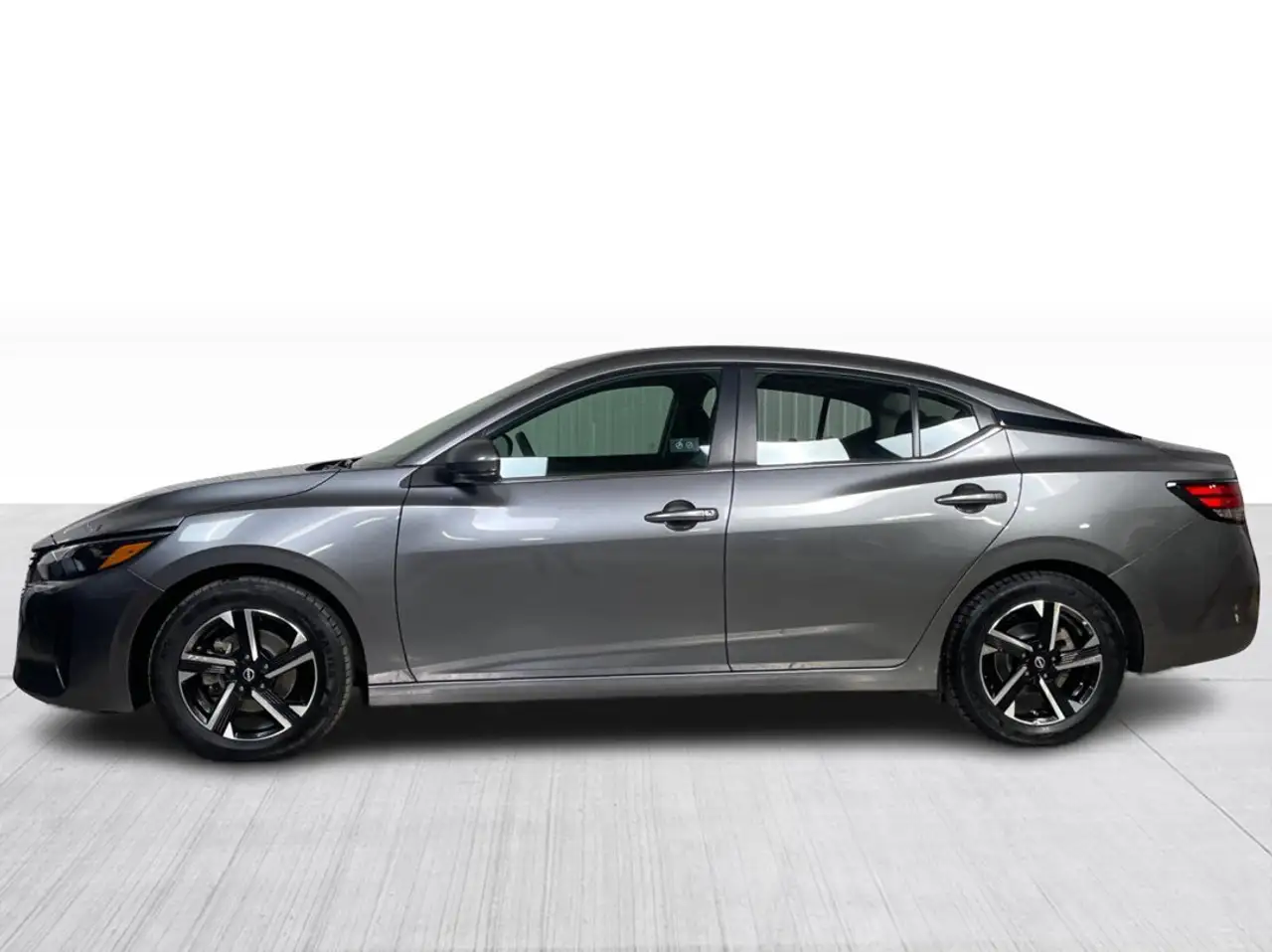 Nissan Sentra снимка Nissan Sentra