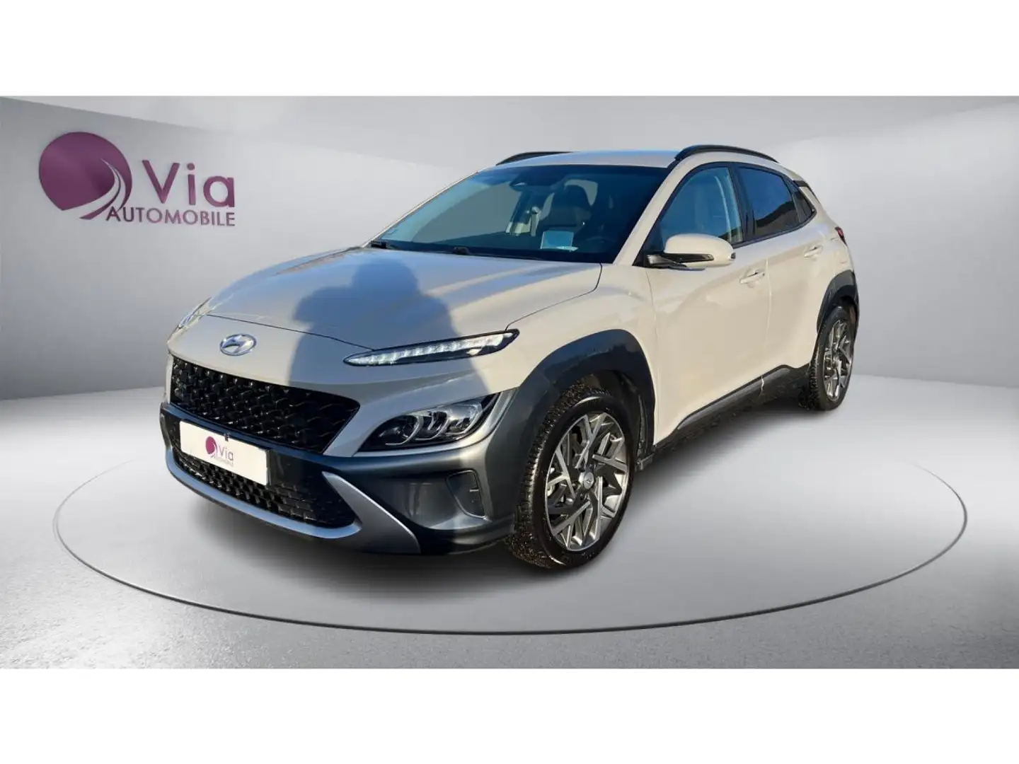 Hyundai KONA 1.6 GDI 141CH CREATIVE HYBRID/ESS - CAMERA DE RECUL / AFFICHAGE TETE HAUTE / CARPLAY Gris - 1