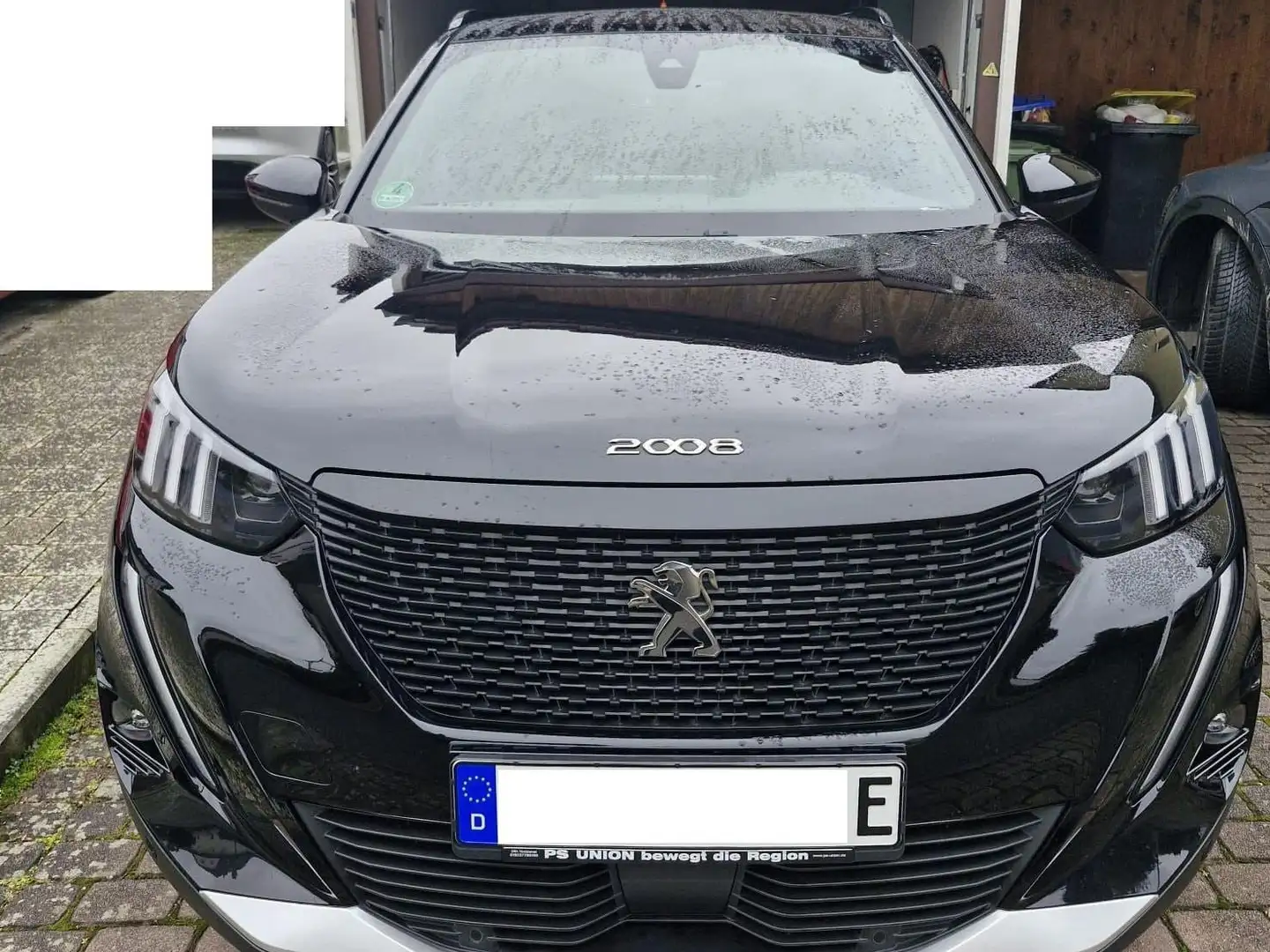 Peugeot e-2008 2008 Elektro GT Schwarz - 2