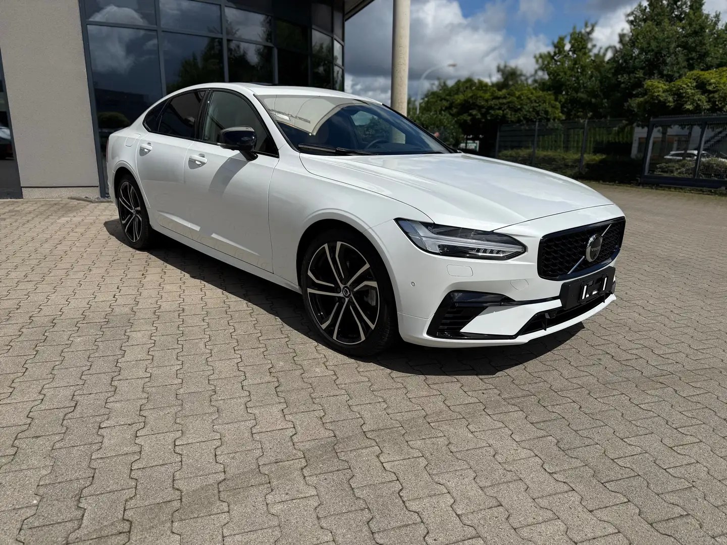 Volvo S90 Ultimate Dark Recharge Plug-In AWD UPE ~95000€ Wit - 2