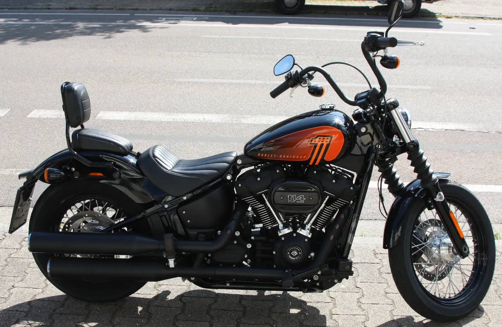 Harley-Davidson Street Bob 114 Чёрный - 1