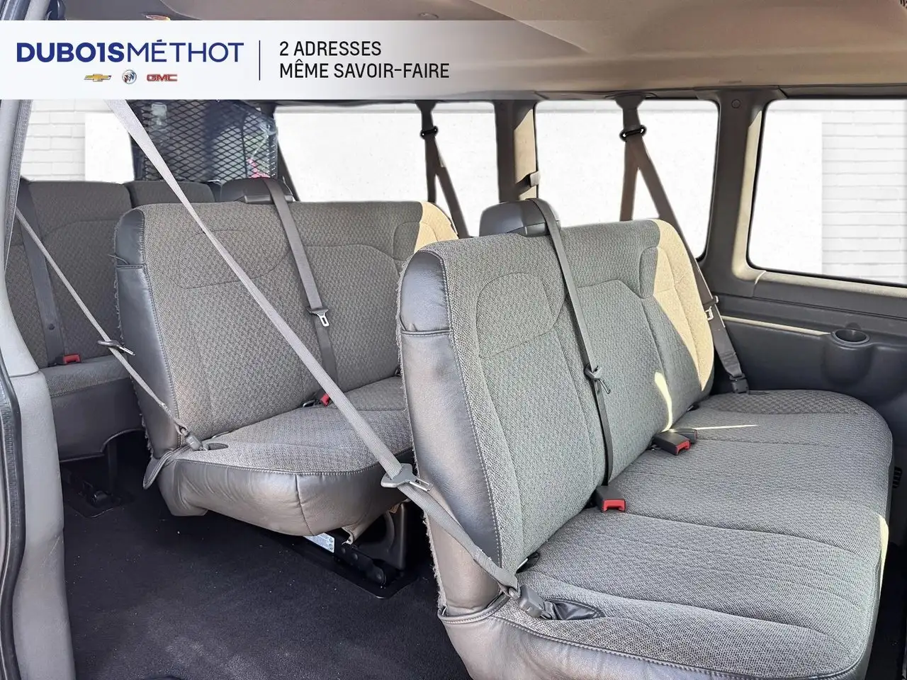 Chevrolet Express Passenger снимка Chevrolet Express Passenger