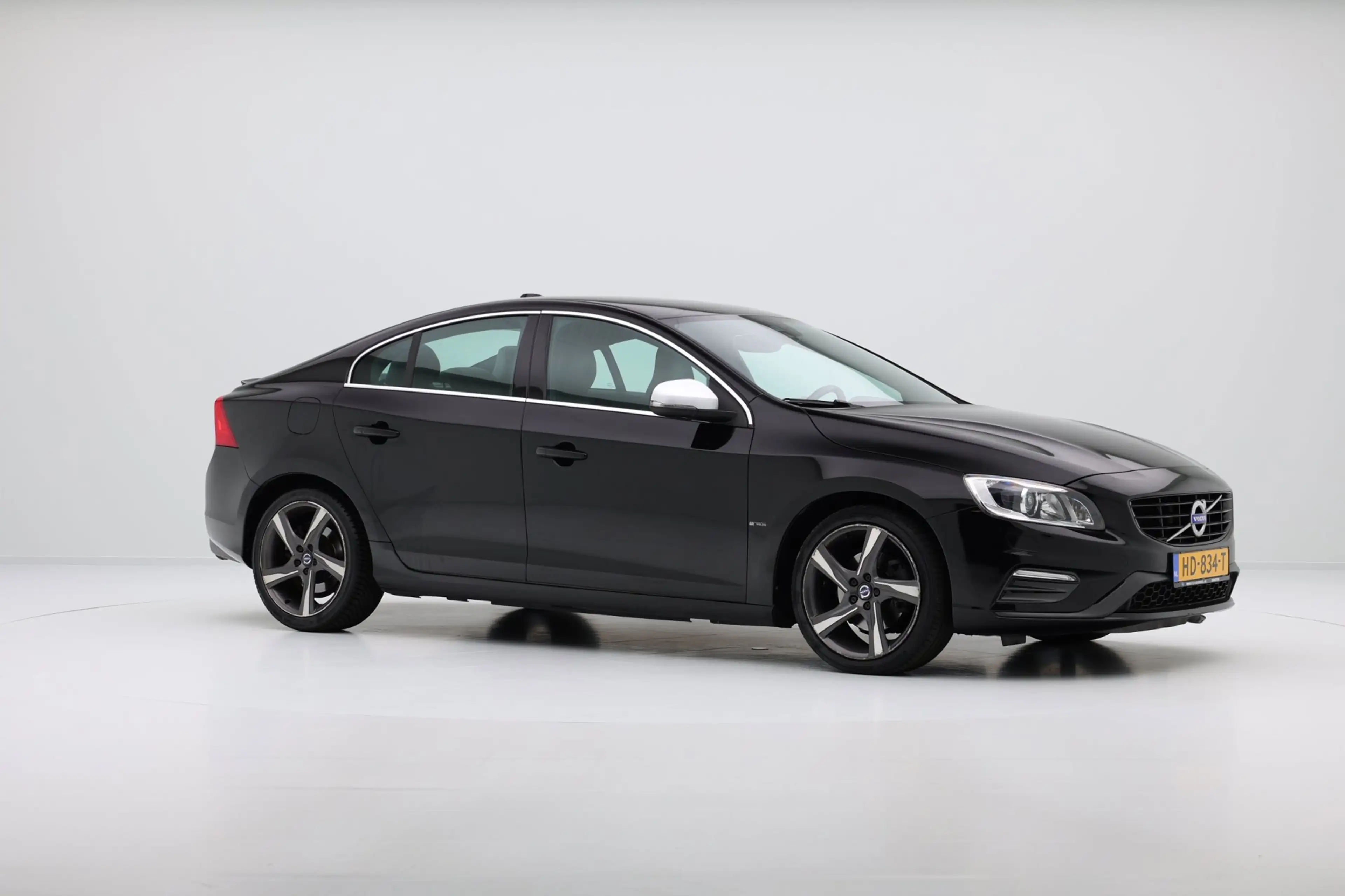 Volvo S60 2.0 D2 R-Design Business Navi|Leder-Alcantara|LMV — photo 4