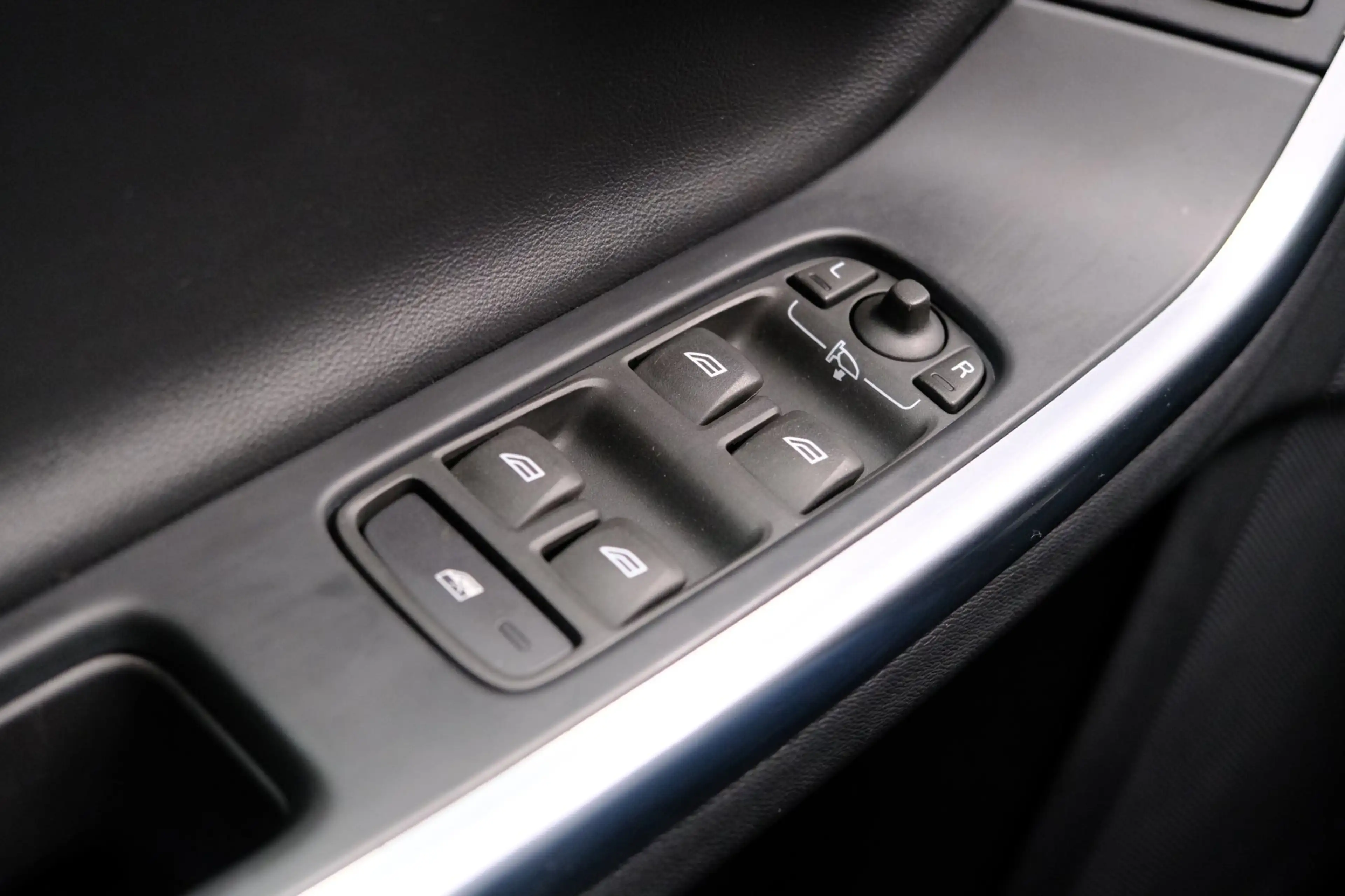 Volvo S60 2.0 D2 R-Design Business Navi|Leder-Alcantara|LMV — photo 20