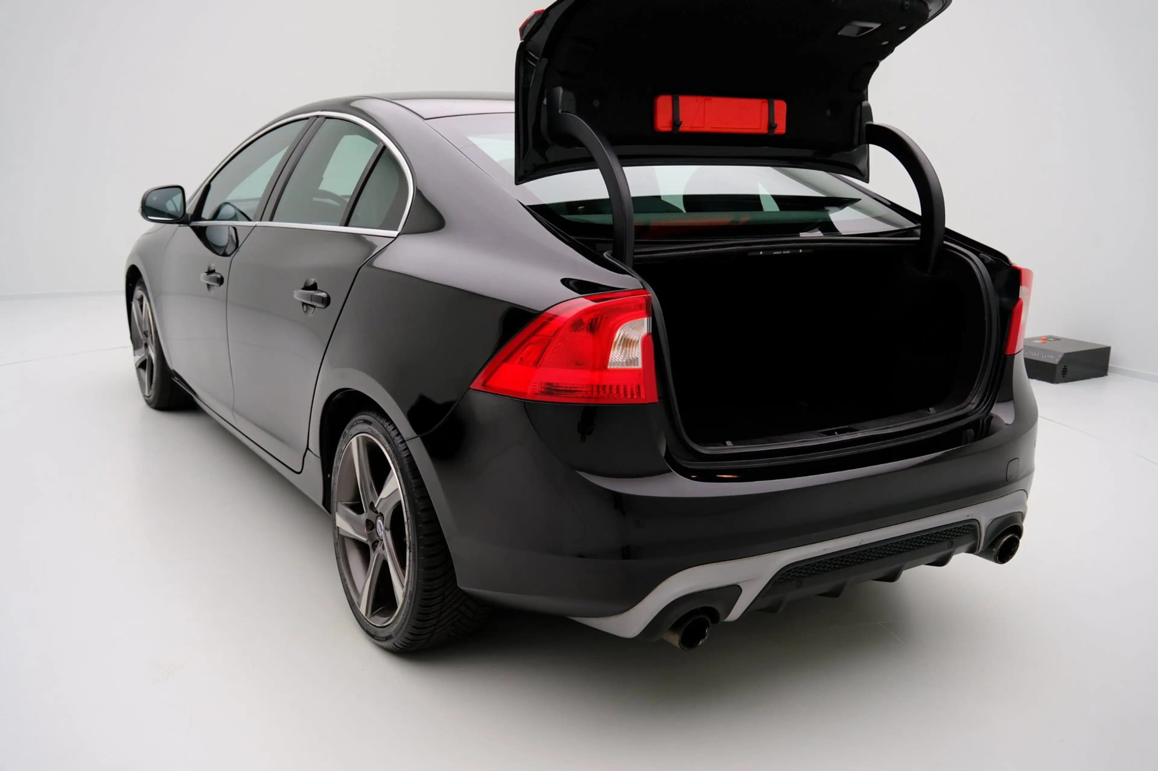 Volvo S60 2.0 D2 R-Design Business Navi|Leder-Alcantara|LMV — photo 9