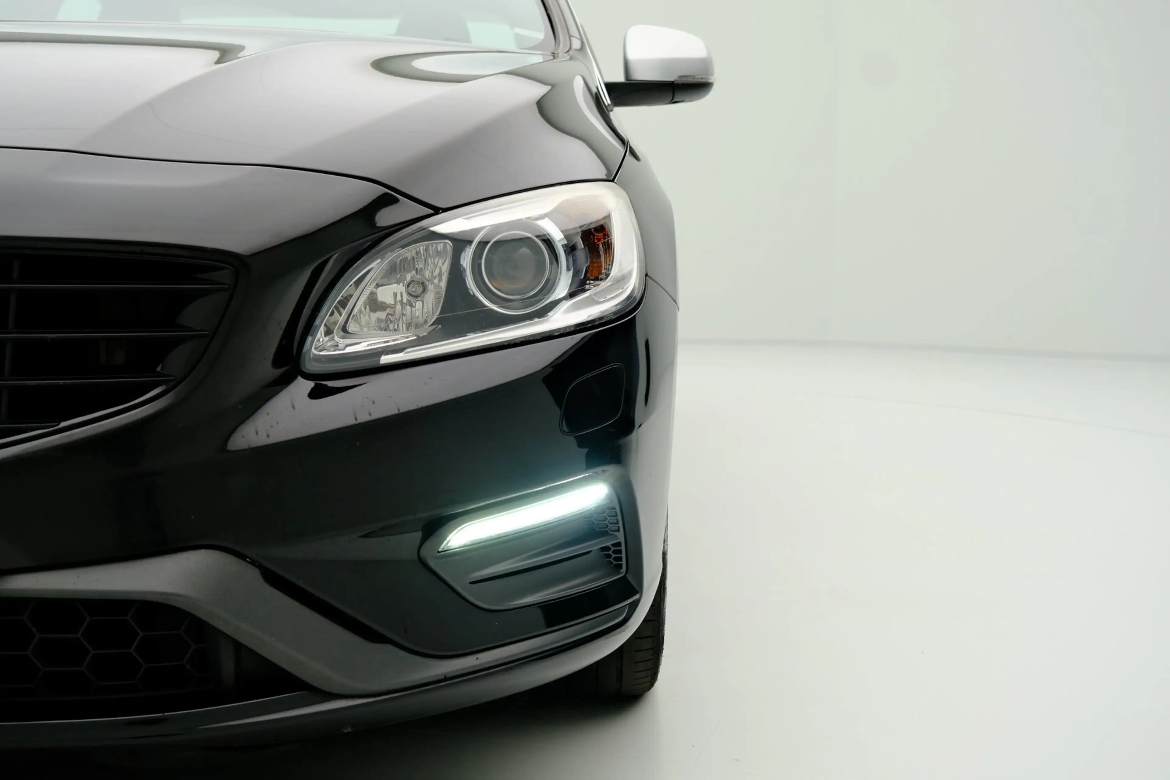 Volvo S60 2.0 D2 R-Design Business Navi|Leder-Alcantara|LMV — photo 21