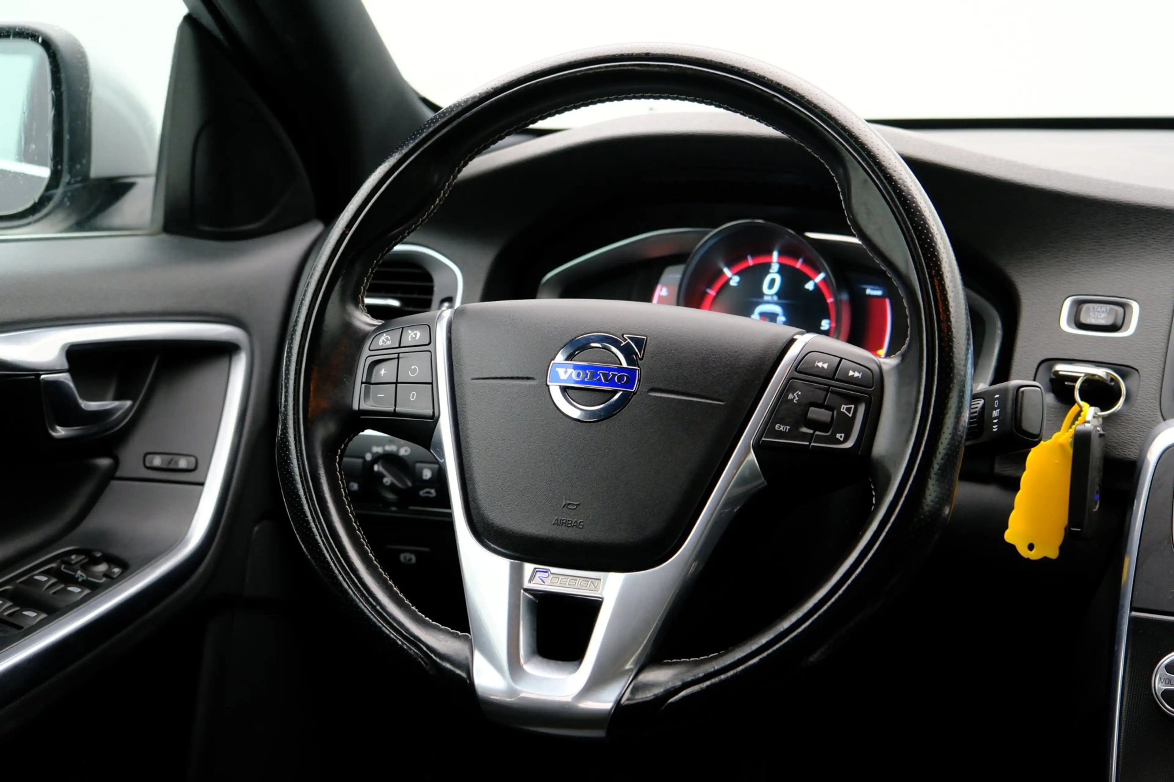 Volvo S60 2.0 D2 R-Design Business Navi|Leder-Alcantara|LMV — photo 8