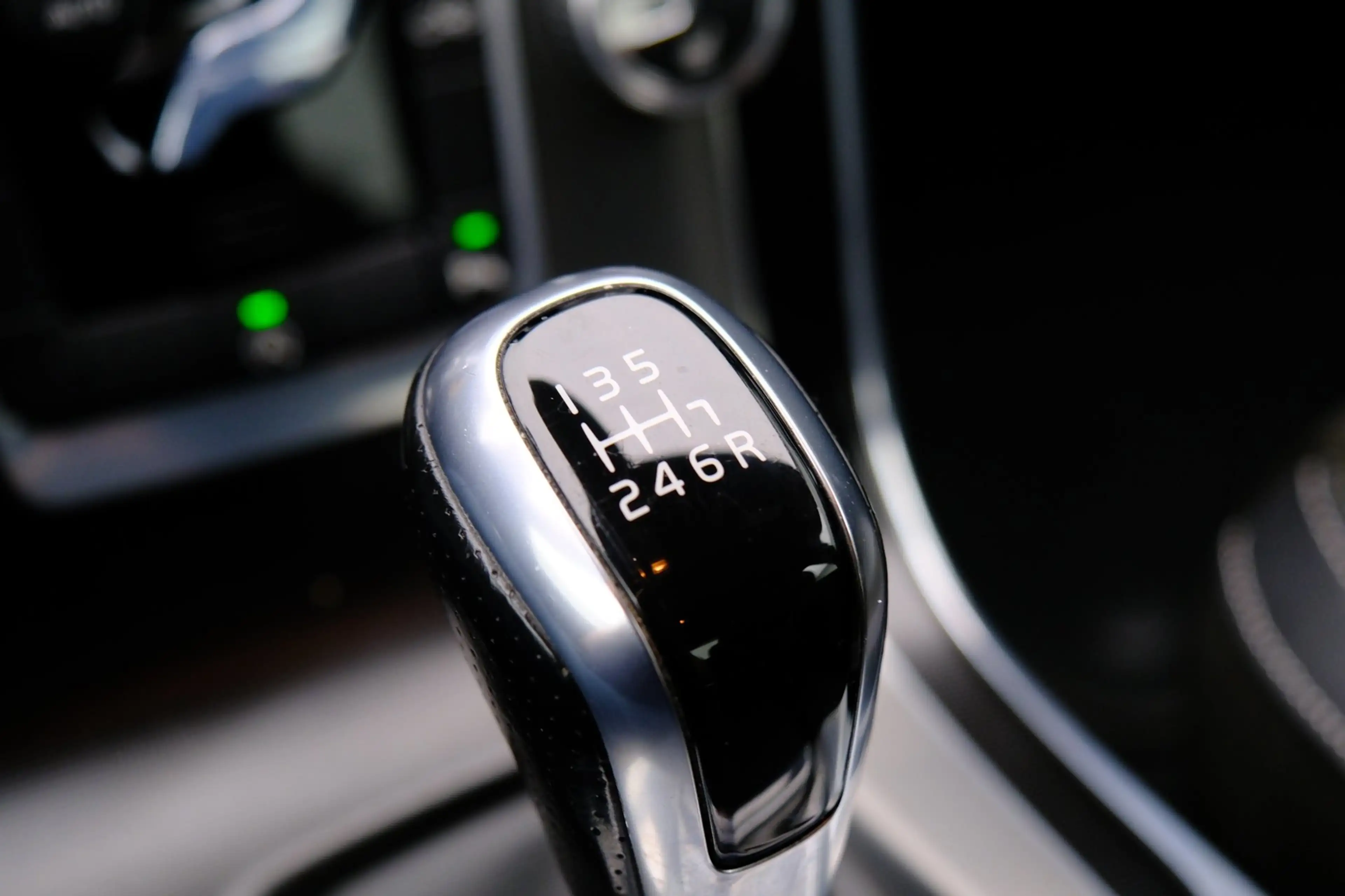 Volvo S60 2.0 D2 R-Design Business Navi|Leder-Alcantara|LMV — photo 17