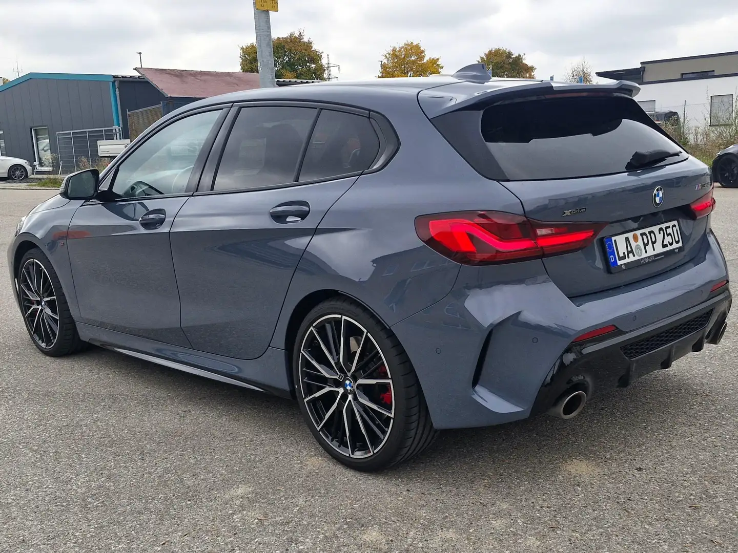 BMW 135 M135 i xDrive Gris - 2